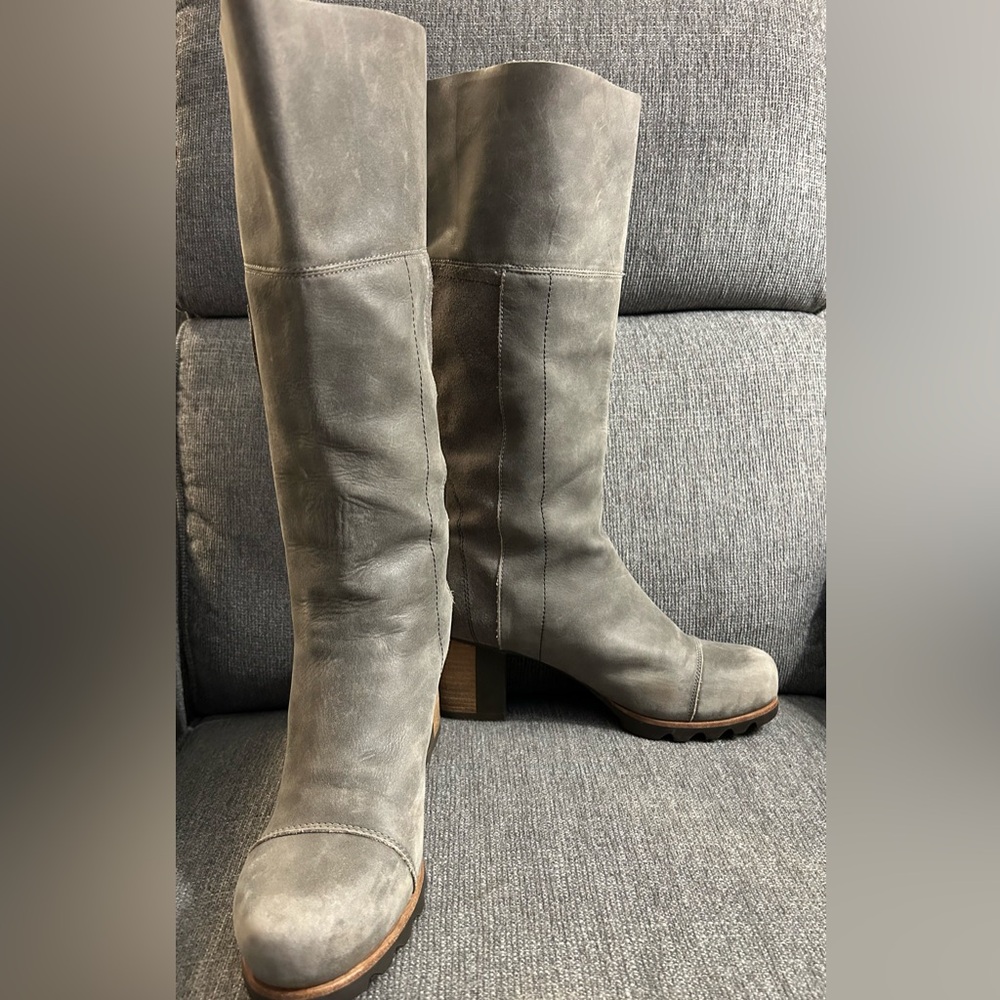 Sorel Addington Distressed Gray Leather Tall Heeled Boots size 9 - Picture 7 of 12